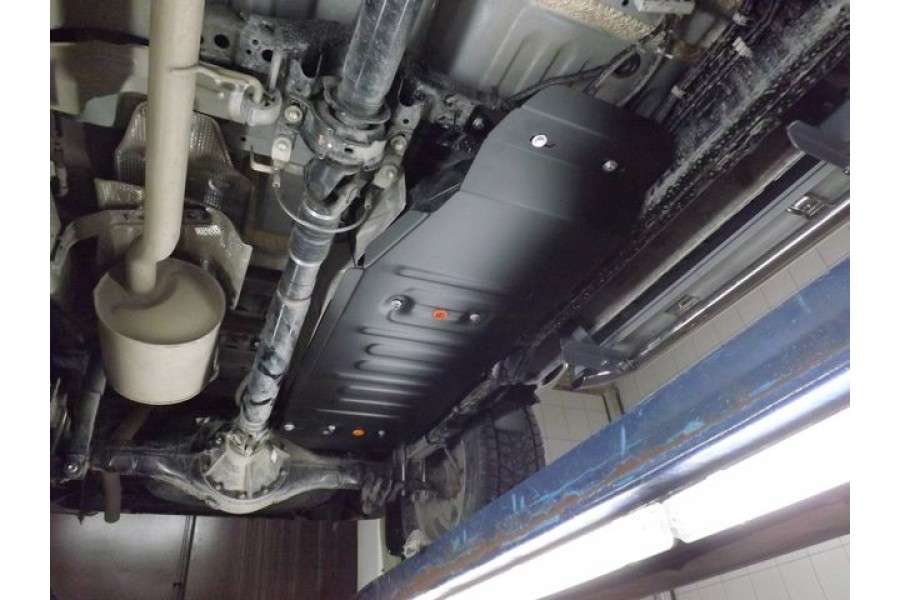 Toyota Hilux (AN120) 2015- V-all  защита топливного бака