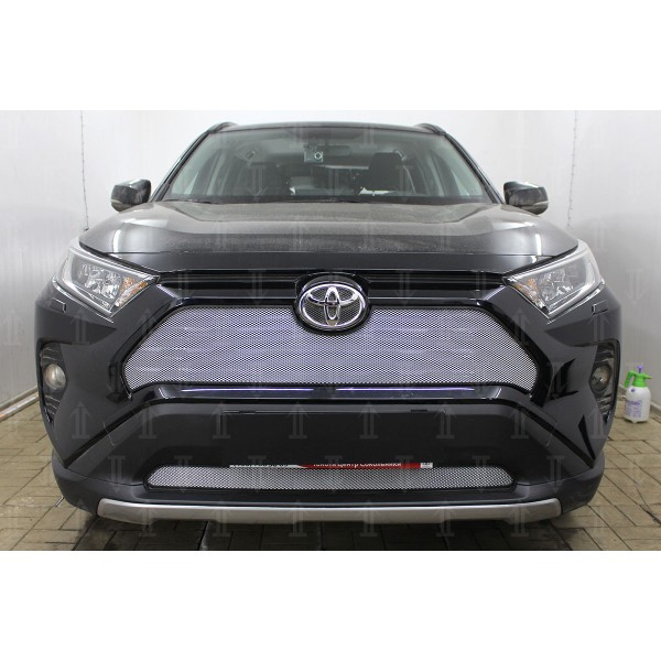 Защита радиатора Toyota Rav4 2019- chrome верх