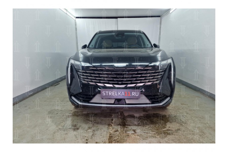 Защита радиатора Geely Atlas 2023- chrome низ (2 части) широкая платформа под номерной знак Защита радиатора Geely Atlas 2023- chrome низ (2 части) широкая платформа под номерной знак