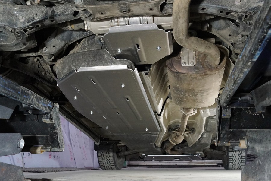 Защита бака (алюминий) 4мм Toyota Highlander IV 2.0 4WD 2019-  (Китай)