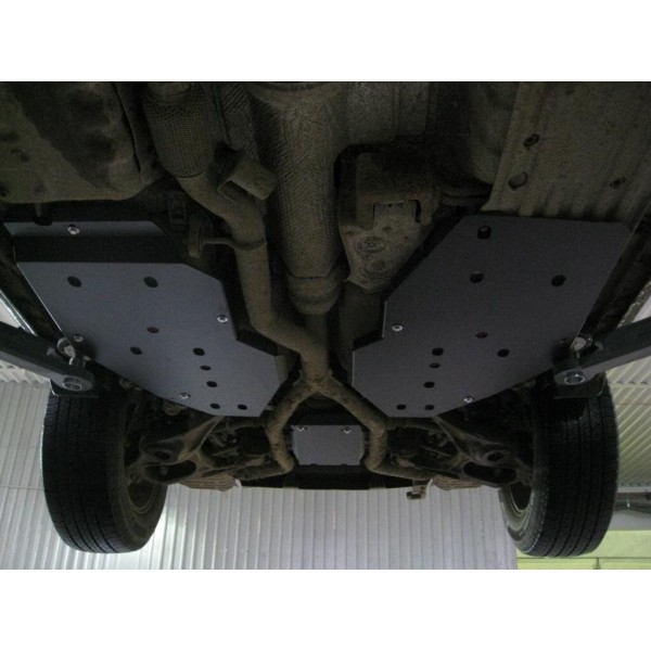 Jeep Grand Cherokee 2013-2018 V-3,0TD защита топливного бака (2 части) / сталь 2,0 мм