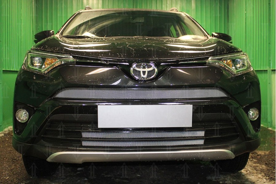 Защита радиатора Toyota Rav4 2015- (2 части) кроме DT chrome низ