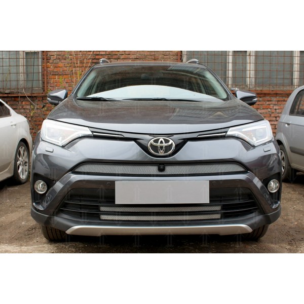 Защита радиатора Toyota Rav4 2015- (с камерой) chrome верх