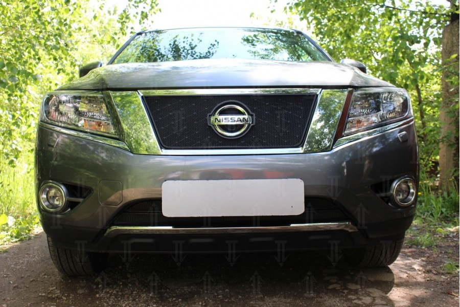 Защита радиатора Nissan Pathfinder 2014- black низ (2 части)