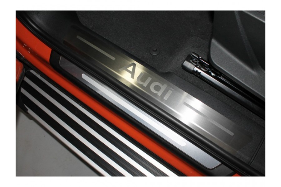 Накладки на пластиковые пороги (лист шлифованный надпись Audi) 4шт