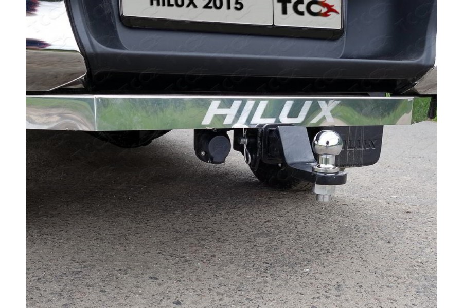 Фаркоп (оцинкованый, надпись Hilux) 100/2500кг (Крюк съёмный/Тип шара E) Toyota Hilux 2012- 